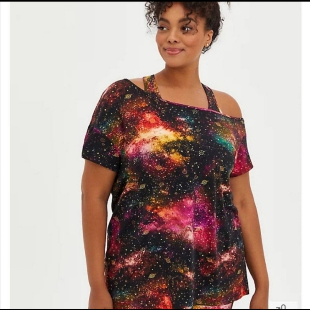 NWOT Torrid active top size 2 (18-20)